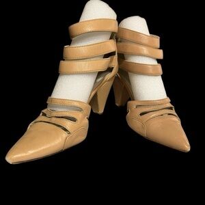 Plomo‎ Delphine Leather Triple Ankle Strap Pump CutOut and Pointed toe. Sz8.5